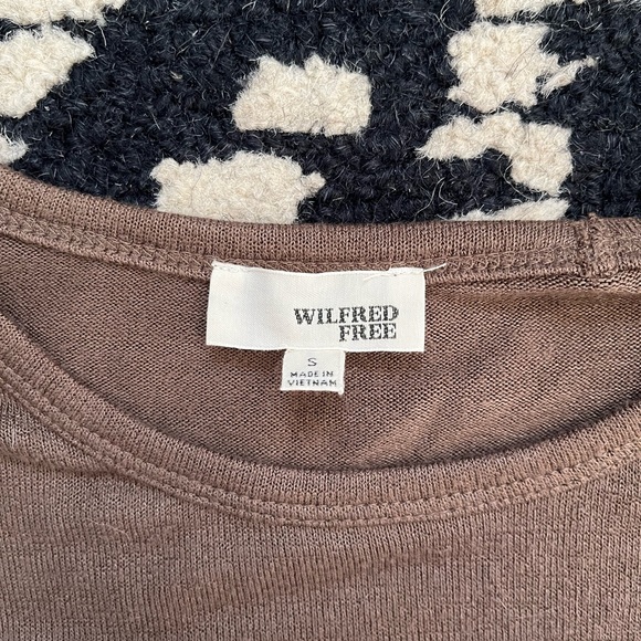 Wilfred free long sleeve crop. Size small - Picture 2 of 4